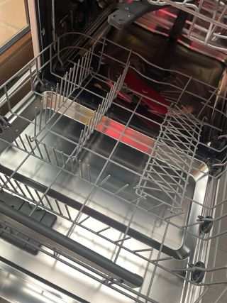 Lavavajillas AEG inteligente con consumo AAA