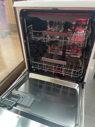 Lavavajillas AEG inteligente con consumo AAA