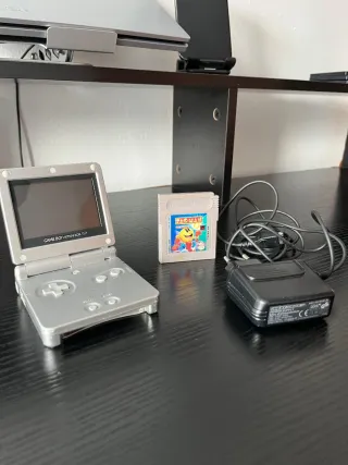 Nintendo Game Boy Advance SP Plata