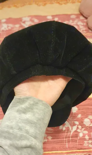 Cappello nero velluto