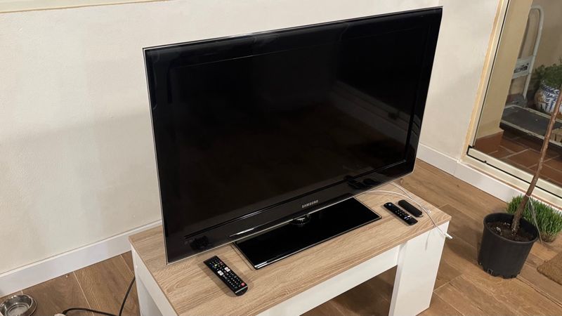 TV Samsung 40" con Amazon Fire TV y mando afbeelding 9