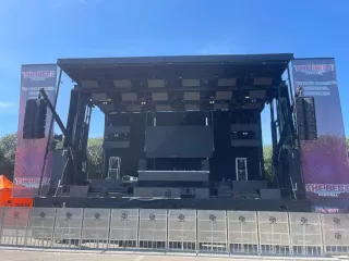 Alquiler trailer escenario