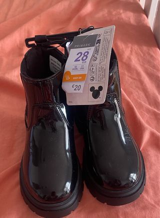 Botas Nina Primark nuevo con etiqueta  talla 28