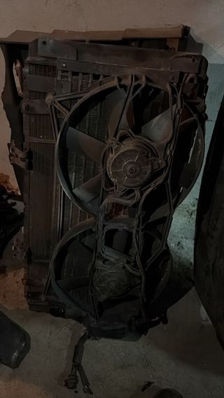 Radiador y ventilador Renault R21