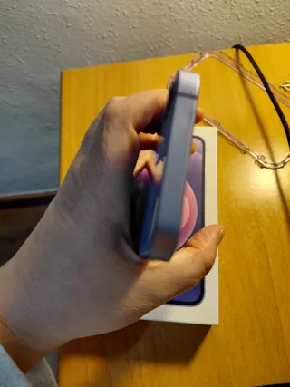 iPhone 12 mini morado