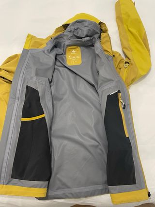 Chaqueta impermeable Quechua estilo Gore-Tex