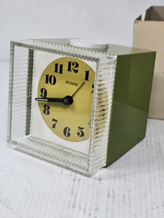 Orologio vintage design space age anni 70