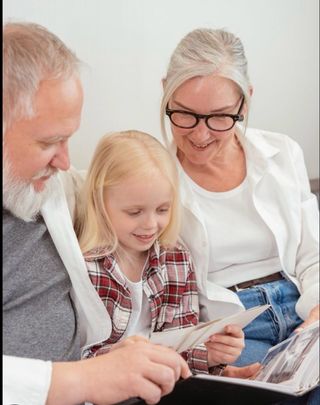 Acompañamientos a adultos mayores