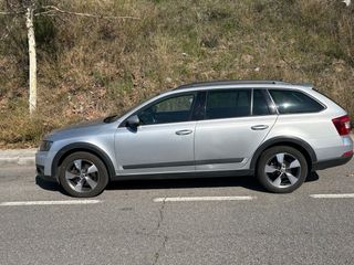 Skoda octavia Scout 185cv 4x4 automatico