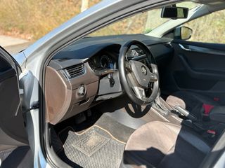 Skoda octavia Scout 185cv 4x4 automatico