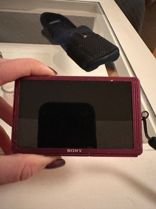 Cámara Sony Cyber-shot Exmor 12.2 MP DSC-TX9 HD –