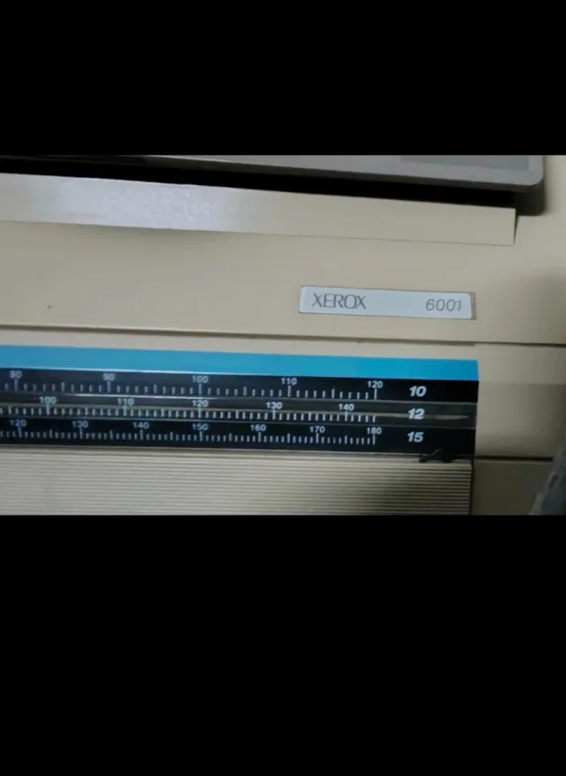 Máquina de escribir Xerox Rx 6001