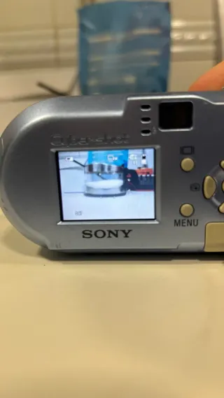 Sony Cyber-shot DSC-P73 Cámara Digital