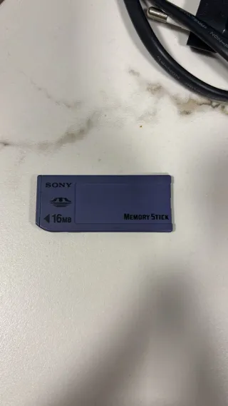 Sony Cyber-shot DSC-P73 Cámara Digital