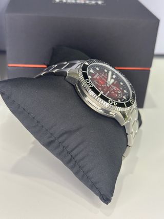 Tissot Seastar 1000 Chronograph 45.5mm Rojo Negro