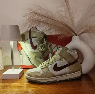 Nike Dunk High Beige/Rosso Tg 38.5