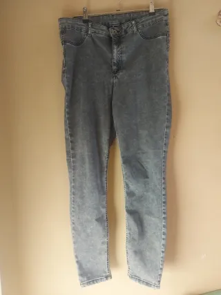 Conjunto Camiseta y Pantalón