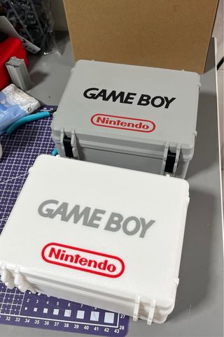 Caja protectora personalizada Game Boy