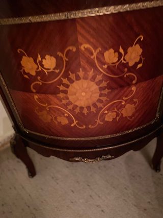 Vitrina Esquinera Madera y Cristal