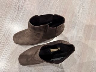 Botines marrones de tacón