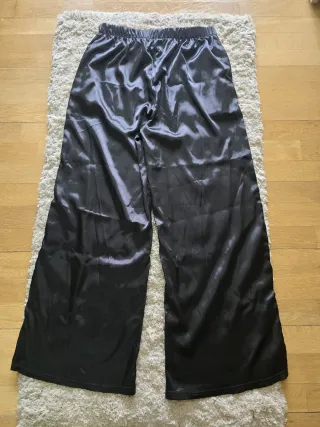 CONJUNTO PANTALÓN Y CAMISETA TALLA L GRANDE(46-48)