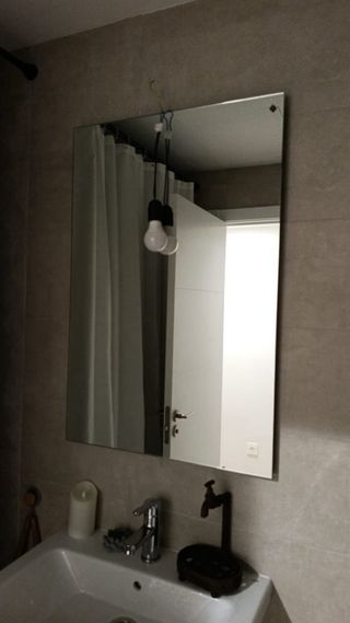 Espejo de baño nuevo sin usar