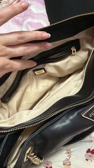 Bolso Guess Negro Grande