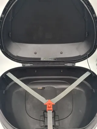 Baúl SHAD SH48 con respaldo y parrilla REF:30