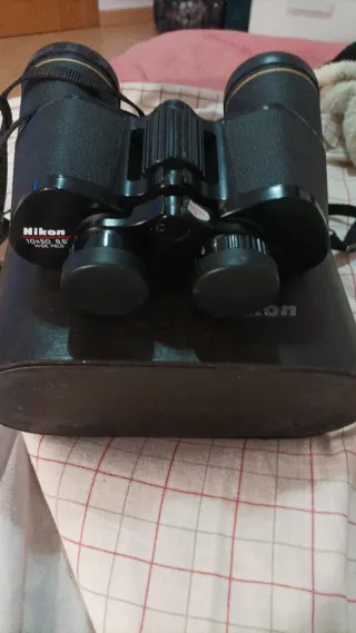 Prismáticos Nikon Funda Negra