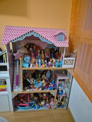 Casa de muñecas grande
