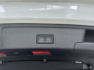 VOLKSWAGEN Touareg eHybrid Eleg 3.0 V6 TSI Tip 4M