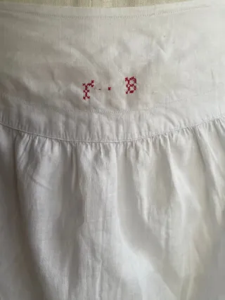 Enaguas antigua con encaje Valencienne, algodon