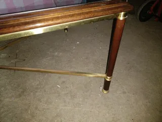 Mesa baja cristal y madera