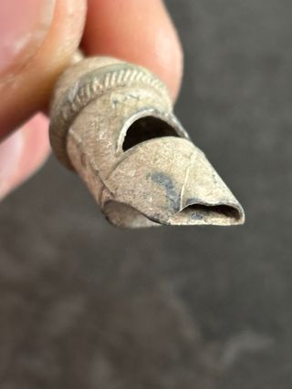 Antico Fischietto in Metallo