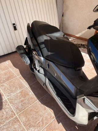 Yamaha XMAX - 43000km - 2008 - ITV 2027