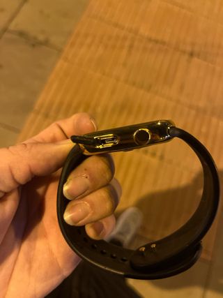 Reloj Inteligente Negro y Dorado