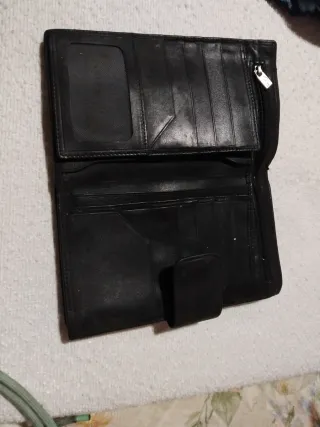 Monedero de piel noble negro