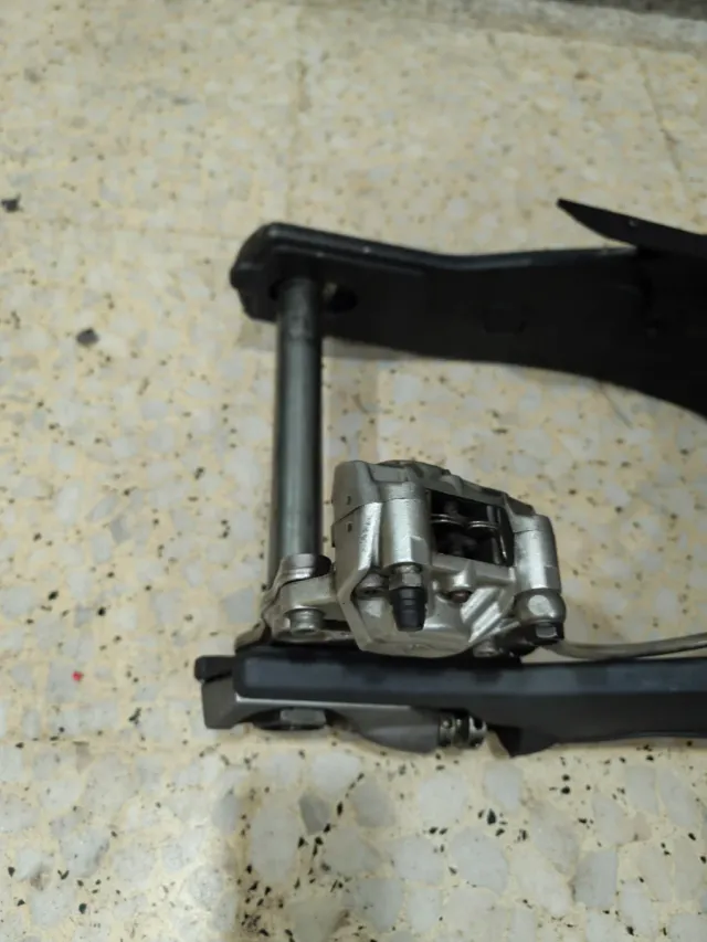 Basculante Ducati 749 999 Completo con frenada