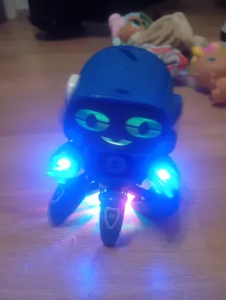 Juguetes ,libros , álbum