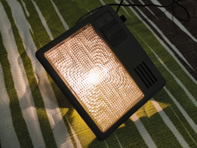 Luz Cortesía Audi 80/90/100