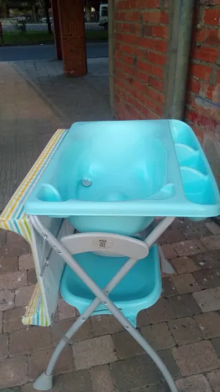 Bañera de bebé con cambiador