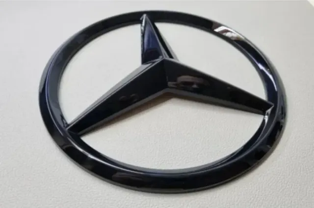 Logo Insignia Estrella Mercedes d Parilla Calandra