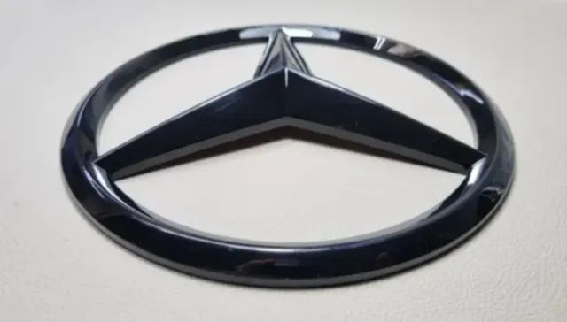 Logo Insignia Estrella Mercedes d Parilla Calandra