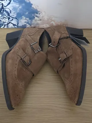 ZAPATOS CON ETIQUETA NÚMERO 39. EL CORTE INGLÉS