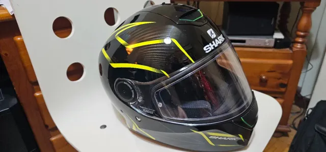 Casco Shark Talla XS Negro y Amarillo. Buen estado