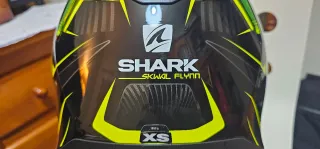 Casco Shark Talla XS Negro y Amarillo. Buen estado