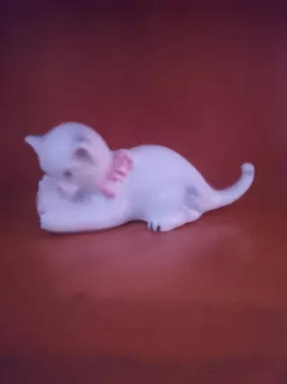 Preciosa figura gatito porcelana