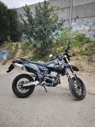 Suzuki DRZ 400 SM Supermotard Negra