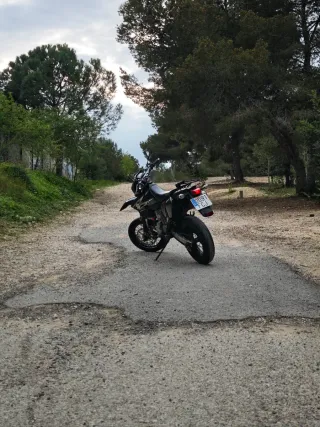 Suzuki DRZ 400 SM Supermotard Negra