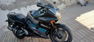 Honda CBR 1000f Negra y Verde